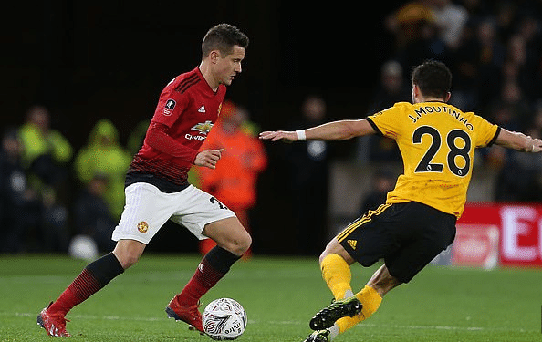 定表現來看 定表現來看